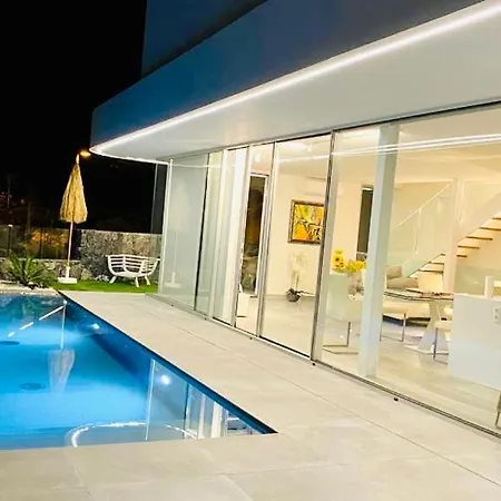 Luxury - New Building With Panoramic Sea View 别墅 *