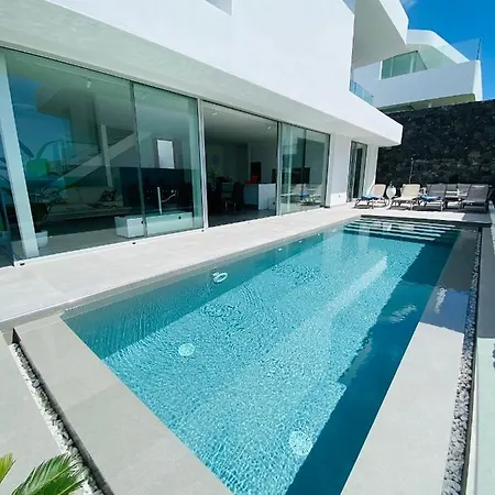 Luxury - New Building With Panoramic Sea View 别墅 *